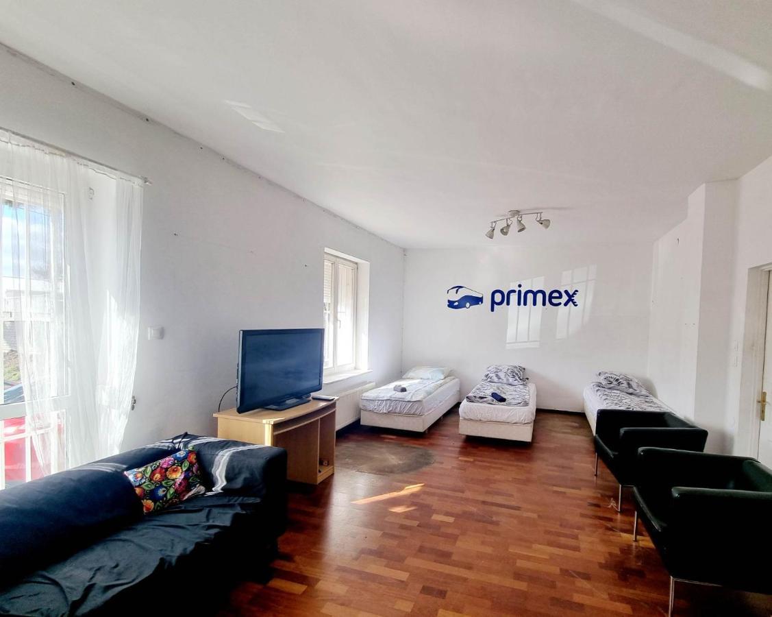 Hostel Primax Познан Екстериор снимка