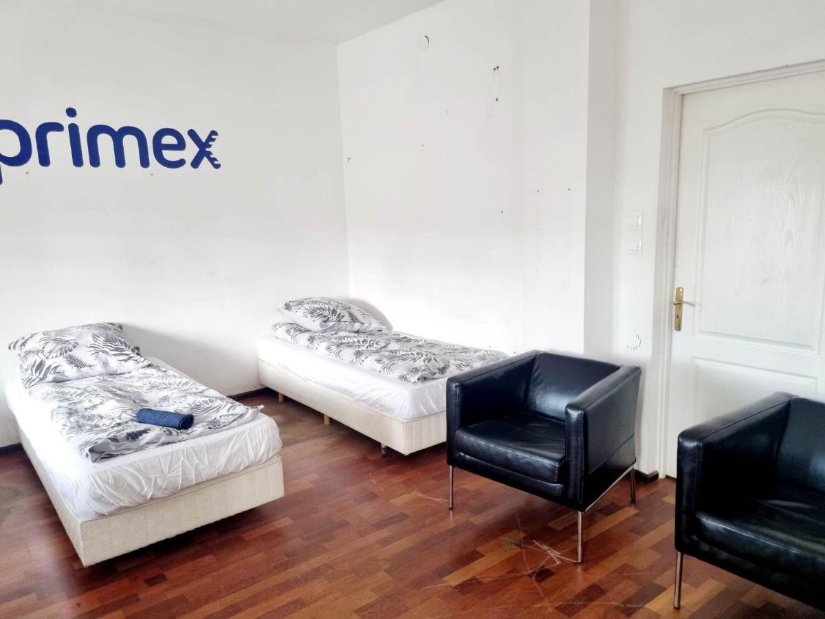 Hostel Primax Познан Екстериор снимка
